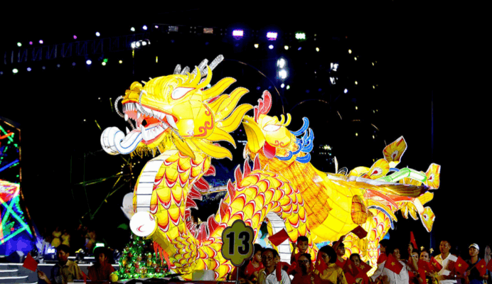 trang-tri-bang-long-den-mo-hinh